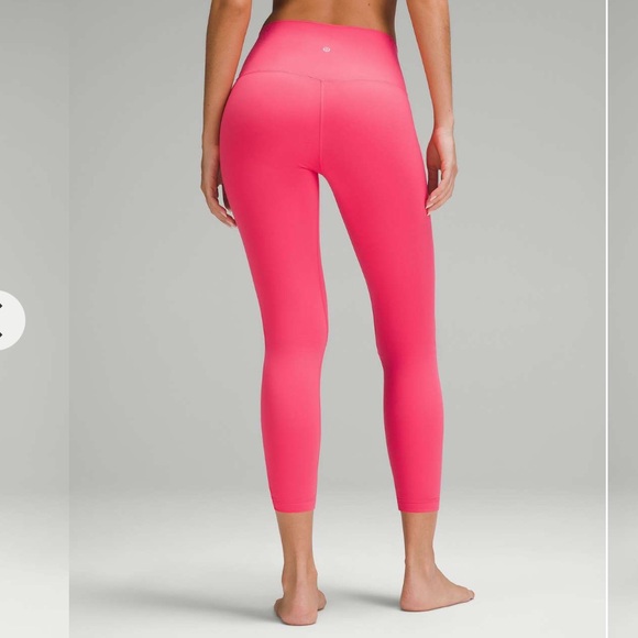 **SOLD** Like New Lululemon Align Set. Size Top 6/Bottom 8 - Picture 10 of 10